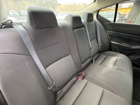 Used 2022 Nissan Altima 2.5 S image 11