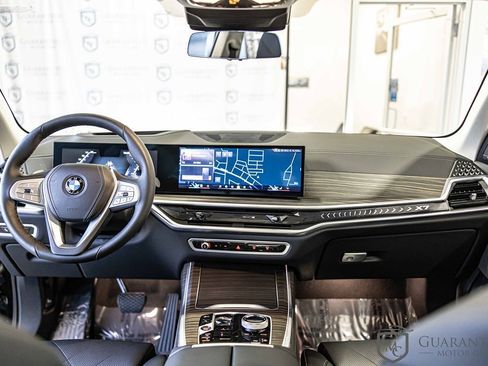 Used 2025 BMW X7 xDrive40i w/ Premium Package image 45