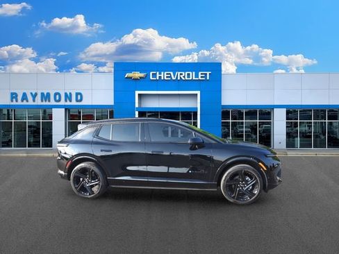 Used 2024 Chevrolet Equinox EV RS AWD/4WD image 2