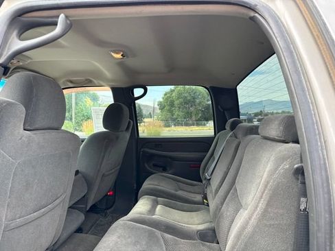 Used 2004 Chevrolet Silverado 2500 LS AWD/4WD image 19
