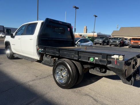 Used 2024 Chevrolet Silverado 3500 LT w/ Convenience Package image 15