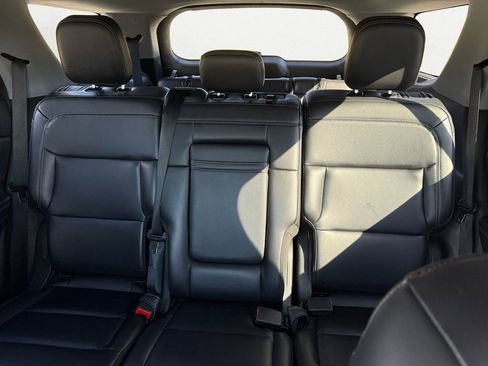 Used 2024 Ford Explorer XLT w/ Equipment Group 202A image 13