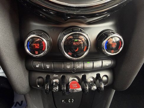 Used 2016 MINI Cooper 4-Door Hardtop FWD image 18