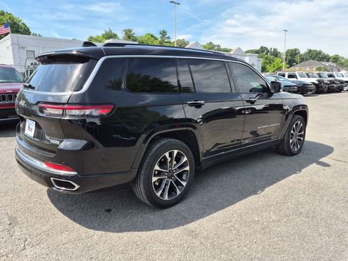 Used 2023 Jeep Grand Cherokee L Overland w/ Luxury Tech Group IV AWD/4WD image 8
