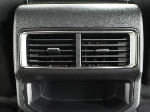 Used 2024 Volkswagen Atlas Cross Sport SE w/ Panoramic Sunroof Package FWD image 29