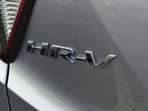 Used 2019 Honda HR-V LX image 29