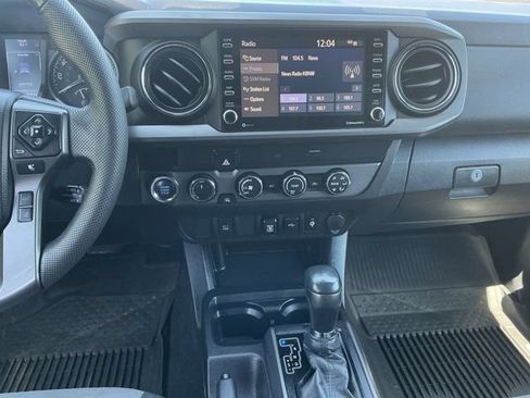 Used 2020 Toyota Tacoma TRD Sport w/ Blackout Package AWD/4WD image 11