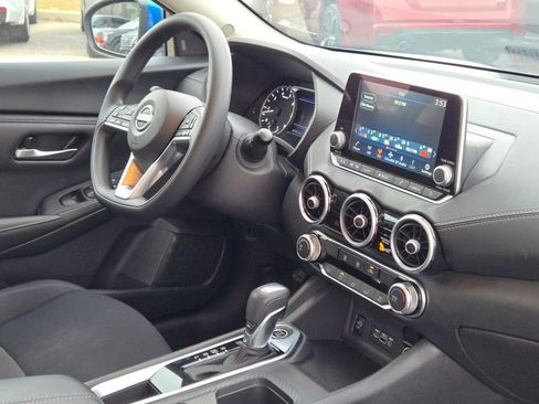 Used 2024 Nissan Sentra SV image 8