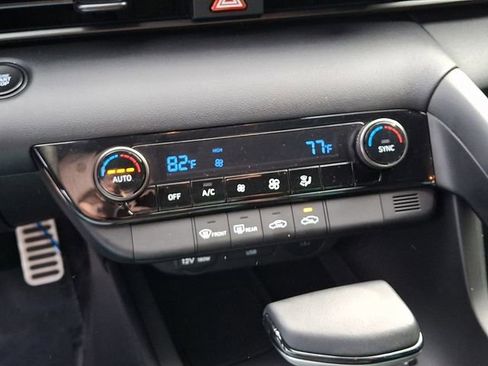 Used 2025 Hyundai Elantra Sport FWD image 20