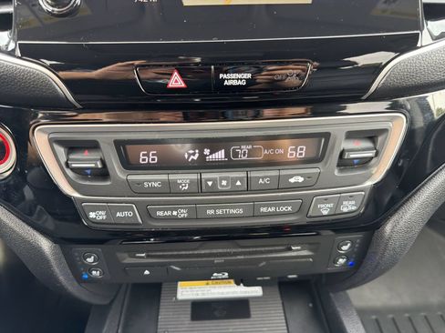 Used 2019 Honda Pilot Elite image 19