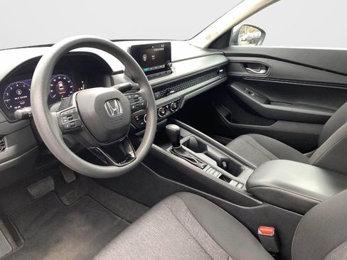 Used 2023 Honda Accord EX image 32