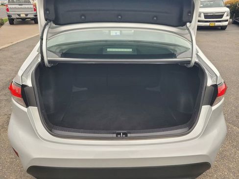 Used 2023 Toyota Corolla LE image 11