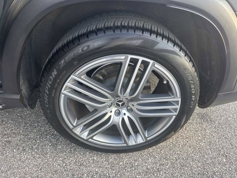 Certified 2022 Mercedes-Benz GLS 450 4MATIC image 10