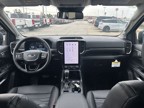 New 2026 Ford Ranger Lariat w/ Black Appearance Package image 31