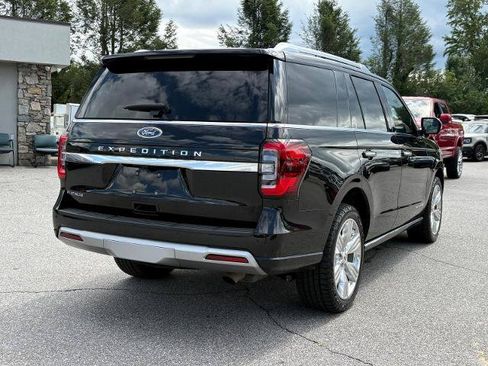 Certified 2023 Ford Expedition Platinum AWD/4WD image 3