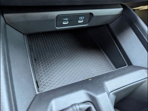 Certified 2025 Honda Accord SE image 12