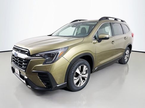 Used 2023 Subaru Ascent Premium w/ Convenience Package image 3