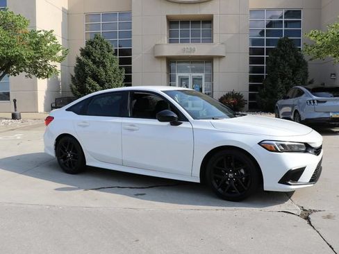 Used 2022 Honda Civic Sport image 1