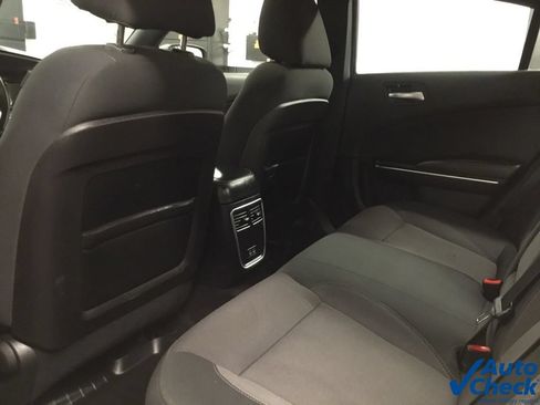 Used 2015 Dodge Charger SE w/ Power Sunroof Group AWD/4WD image 25
