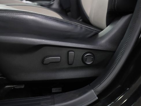 Used 2021 Subaru Forester Limited image 29