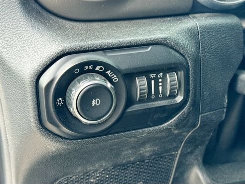 Used 2021 Jeep Wrangler Unlimited Sport AWD/4WD image 12