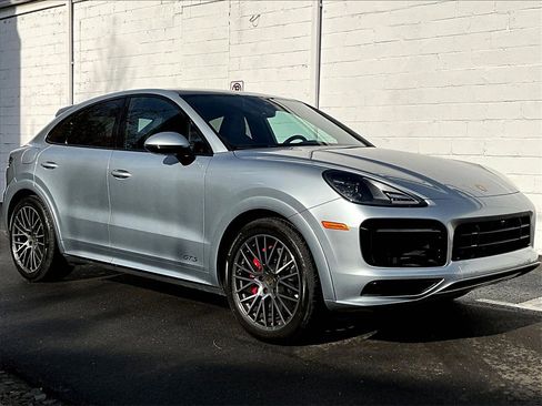 Certified 2022 Porsche Cayenne GTS image 7