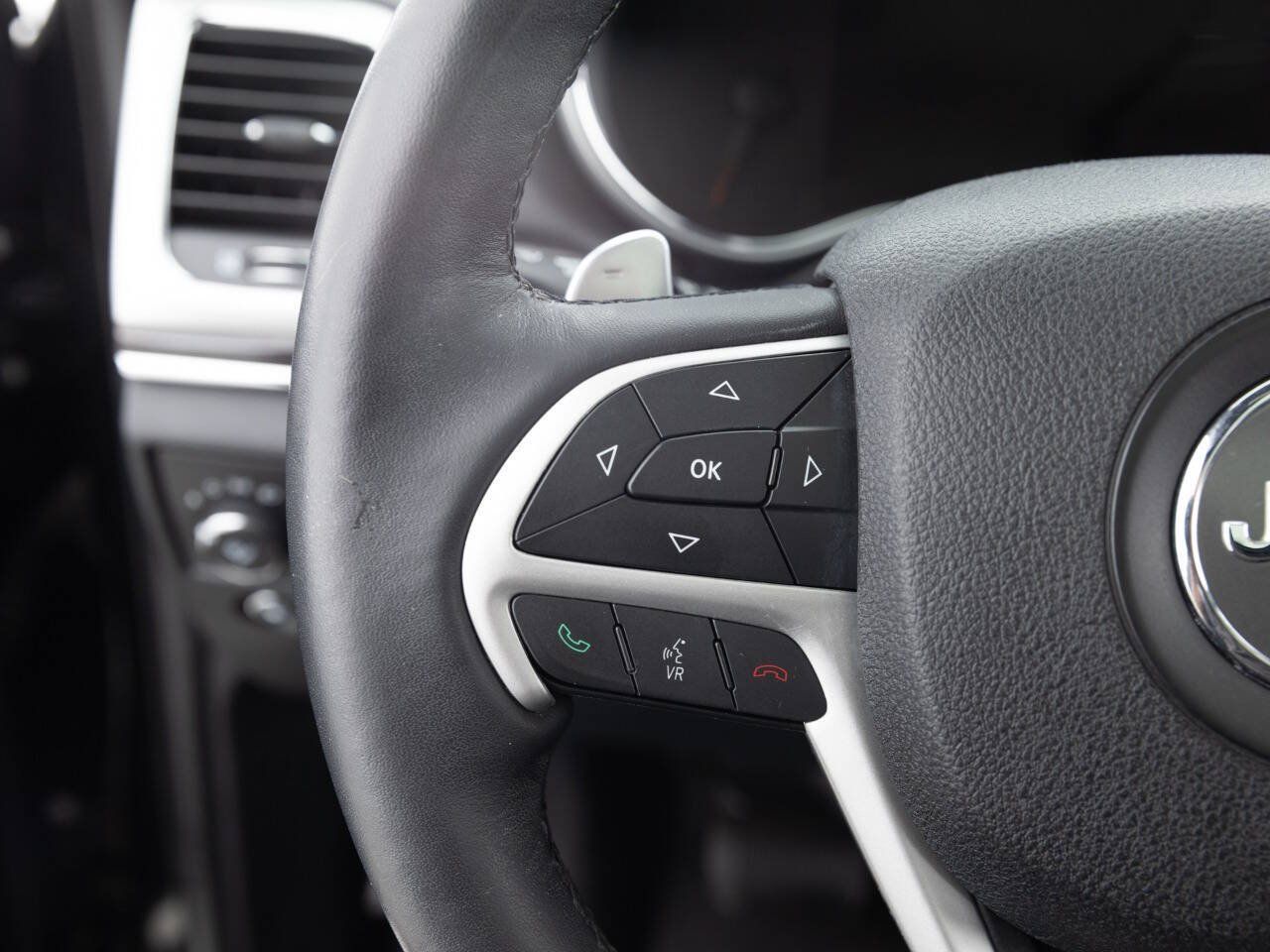 Used 2015 Jeep Grand Cherokee High Altitude AWD/4WD image 36