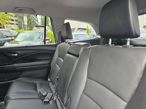 Used 2017 Honda Pilot Touring image 20