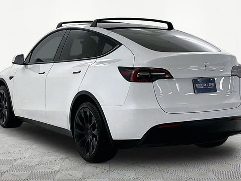 Used 2022 Tesla Model Y Long Range image 4