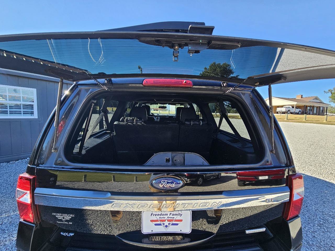 Used 2017 Ford Expedition EL XLT w/ Equipment Group 202A AWD/4WD image 24