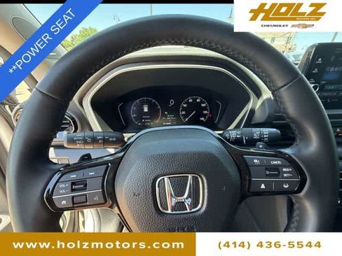 Used 2025 Honda Pilot Touring image 11
