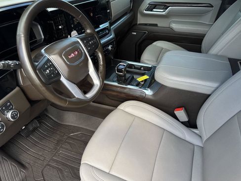 Used 2024 GMC Sierra 1500 SLT w/ SLT Premium Plus Package AWD/4WD image 10