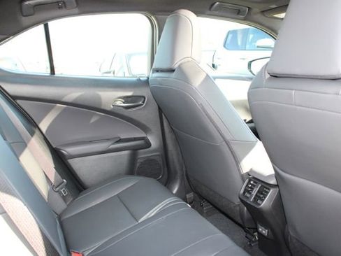 Certified 2025 Lexus UX 300h 300h image 7