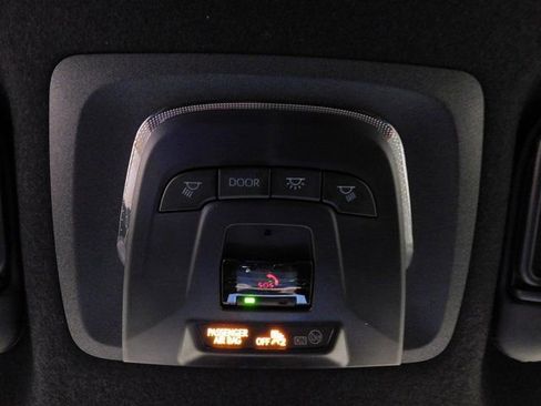 Used 2025 Toyota Corolla Cross AWD Hybrid image 31