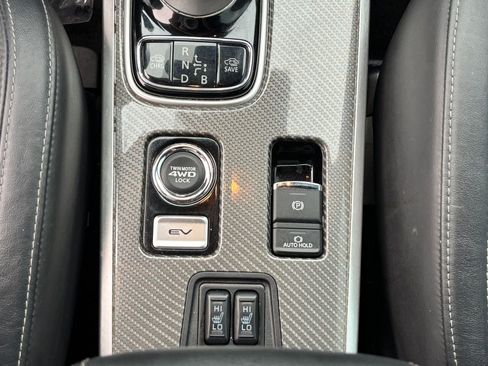 Used 2019 Mitsubishi Outlander 4WD Plug-In Hybrid image 28