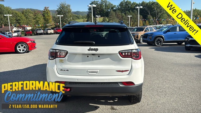 Used 2025 Jeep Compass Trailhawk AWD/4WD image 8
