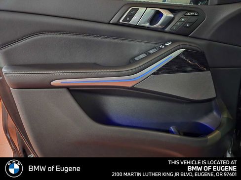 Used 2023 BMW X7 M60i w/ Climate Comfort Package AWD/4WD image 45