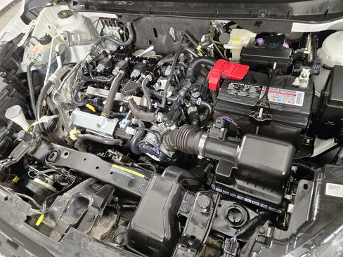 Used 2022 Nissan Kicks SR w/ Premium Package FWD image 23