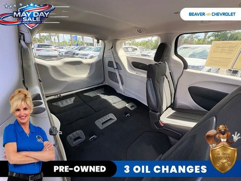 Used 2023 Chrysler Voyager LX FWD image 25