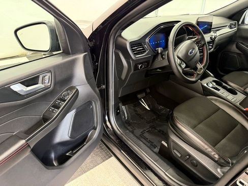Used 2025 Ford Escape ST-Line image 31