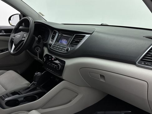 Used 2017 Hyundai Tucson SE w/ SE Popular Package 02 FWD image 32