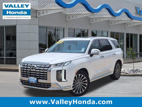 Used 2023 Hyundai Palisade Calligraphy w/ Cargo Package AWD/4WD image 1