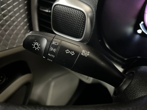 Used 2023 Kia Soul LX w/ LX Technology Package FWD image 60