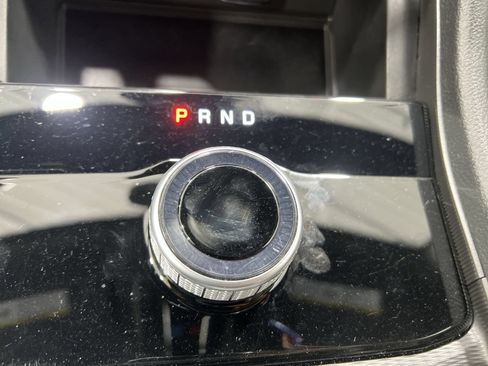 Used 2024 Jeep Grand Cherokee Altitude AWD/4WD image 25