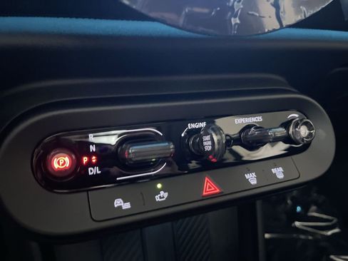 Certified 2025 MINI Cooper S image 21