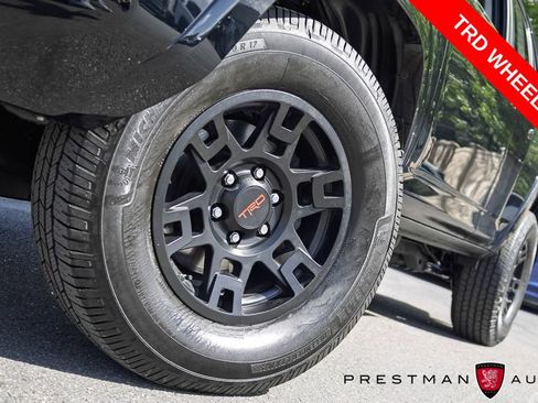 Used 2021 Toyota 4Runner Venture w/ Moonroof Package AWD/4WD image 10