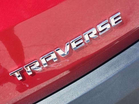 Used 2019 Chevrolet Traverse LT w/ LT Premium Package FWD image 12