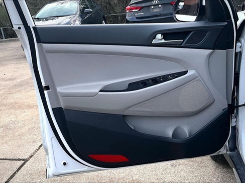 Used 2018 Hyundai Tucson SEL image 21