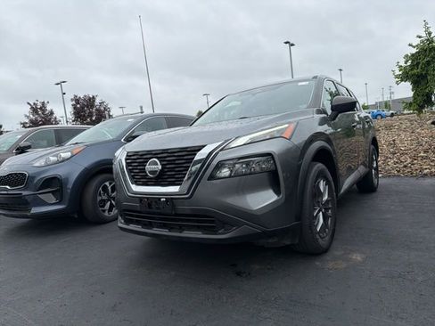 Used 2021 Nissan Rogue S AWD/4WD image 2