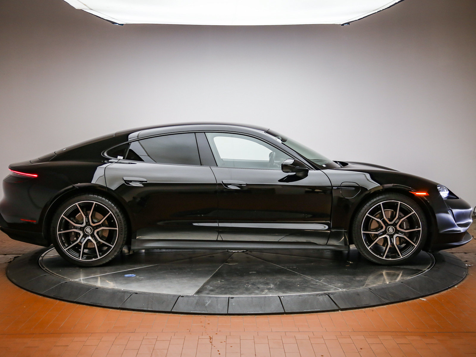Certified 2023 Porsche Taycan RWD image 8